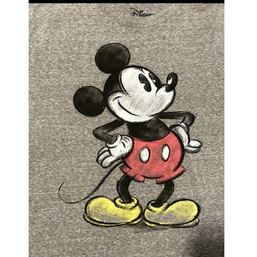 Disney Brand Mickey Mouse T-Shirt-Mens size Large
